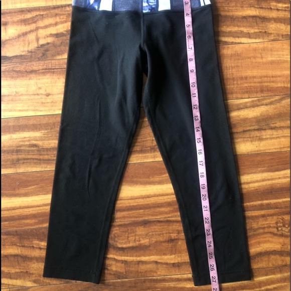 Lululemon Cropped Leggings - Picture 8 of 9